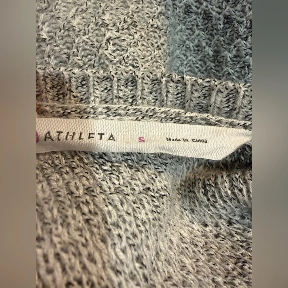 Athleta Merino Wool Blend Cable Knit Sweater Size Small - Picture 10 of 11